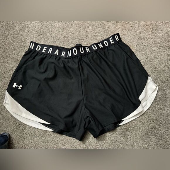 Underarmour Women's UA Play Up 3.0 Shorts Black / White NWT Size X-Large - Picture 4 of 10